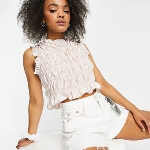 🦋Elegant Cream Ruffle Crop Top Size 8 20" Pit